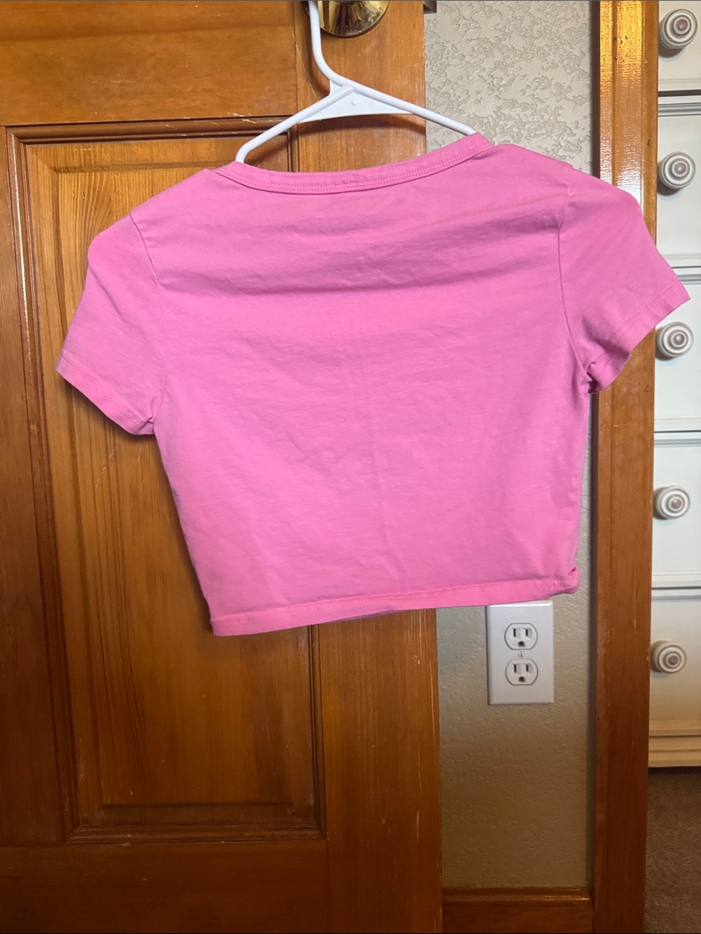 PLAYBOY Hot Pink Script Crop Tee - Picture 3 of 3